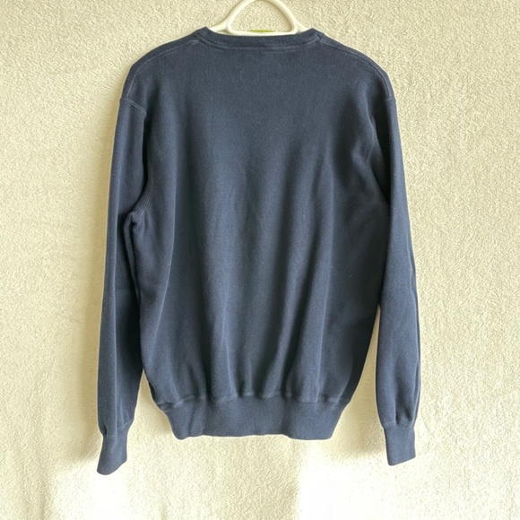 Polo by Ralph Lauren Crewneck Sweatshirt with V-inset. - Picture 2 of 7